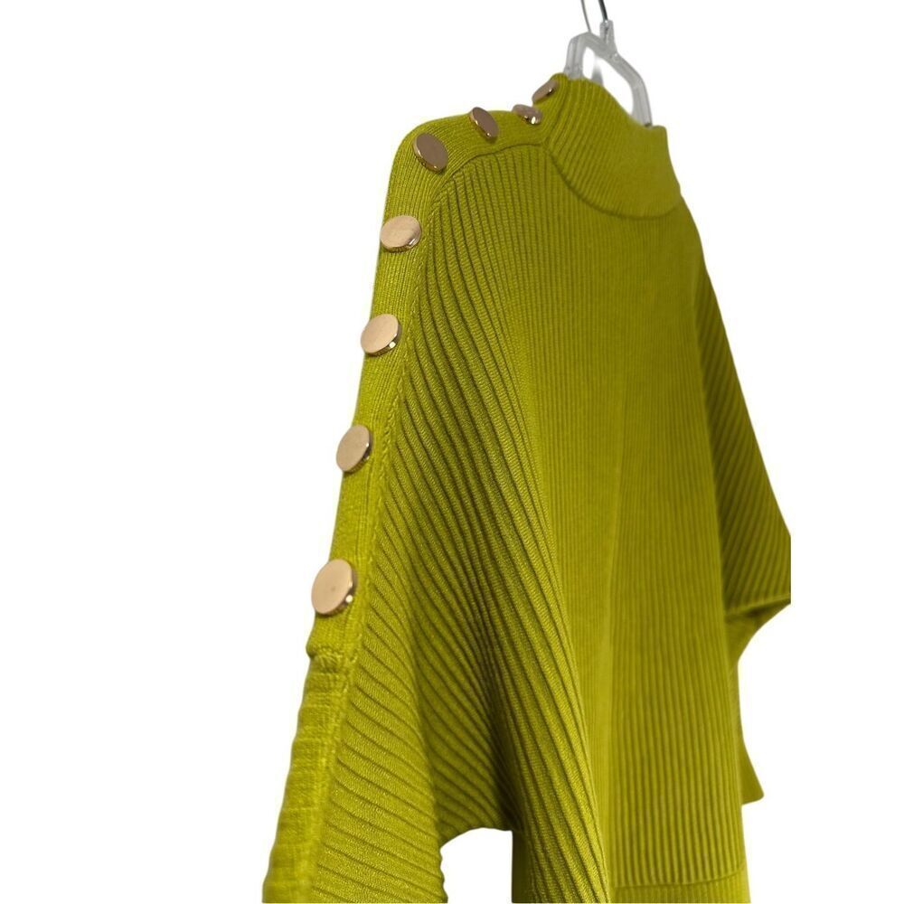 T Tahari women’s green raglan sleeve mock sweater gold accents size M #45-1871 - Picture 6 of 7